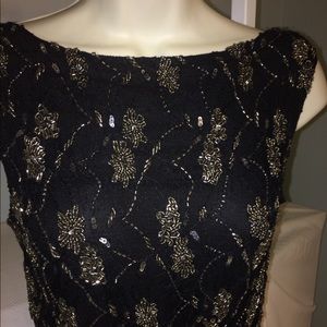 Alice + Olivia little black dress size - 4.